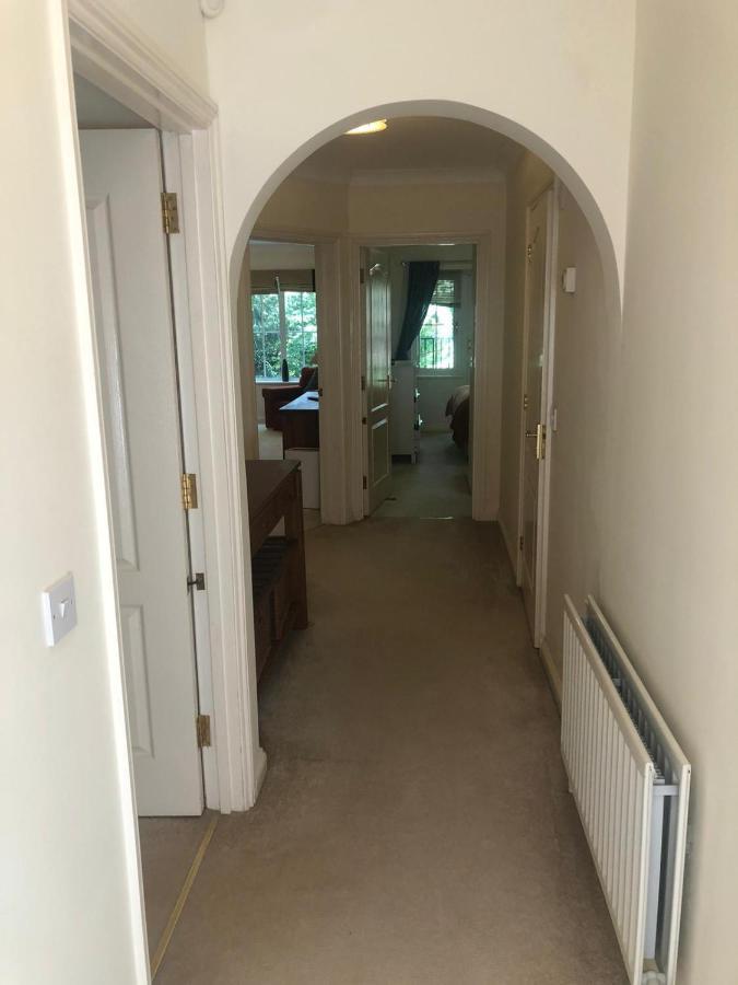 Lovely 2 Bedroom 2 Baths Flat With Free Parking Basingstoke Ngoại thất bức ảnh